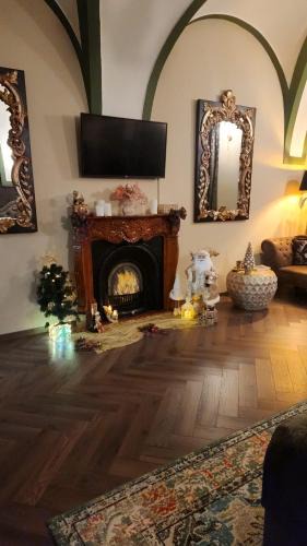 Sibiu Old Town Apartment | VICTORIAN HOUSE