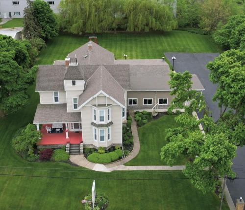 Marblehead Bed & Breakfast | Victorian Inn Bed And Breakfast