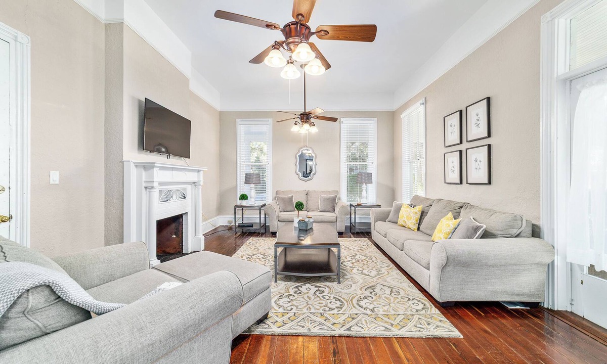 Historic District Apartment | Victorian Manor: Downtown Apt, near Silver Springs & Fort King Historic Park