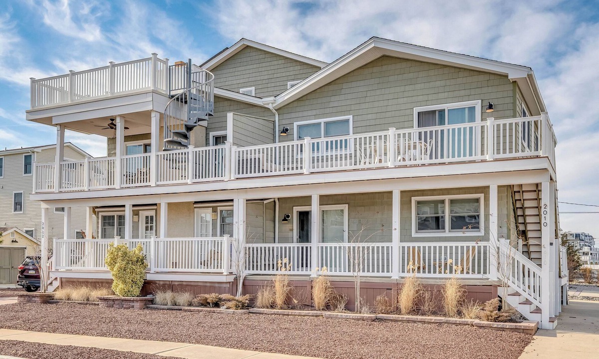Avalon House | Victory Drift - 4 bedroom/2 bath - Sleeps 12 - Avalon, NJ