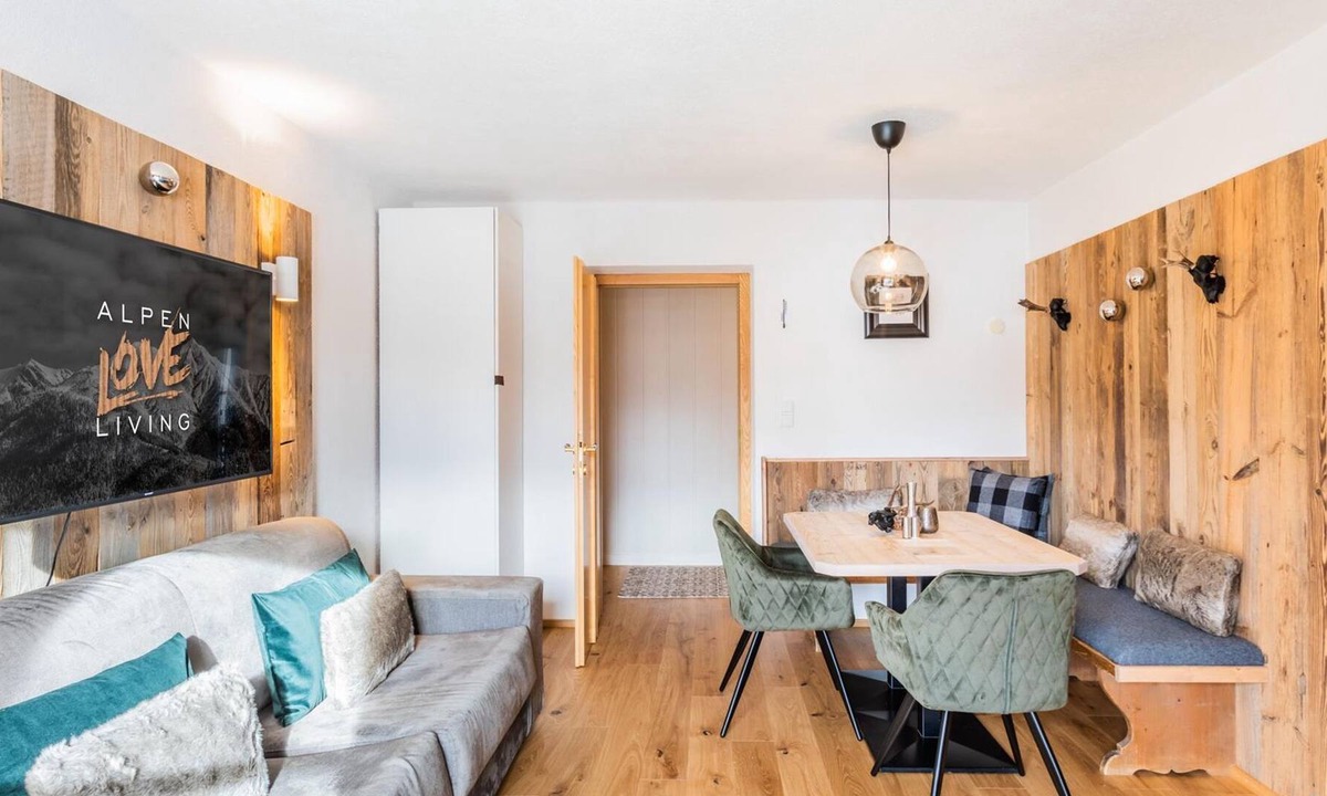 Reith bei Seefeld Apartment | View Apartment - Wildfang Spa Retreat Seefeld