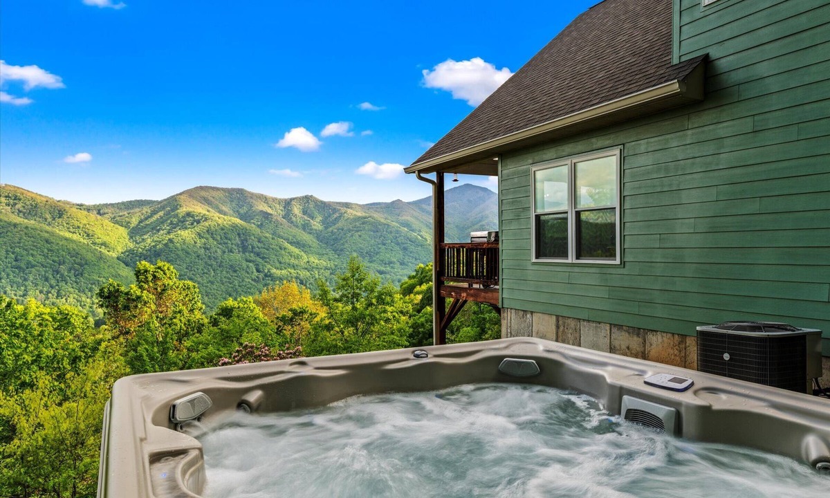 Maggie Valley Cabin | View-Tastic in The Valley/Hot Tub/Views