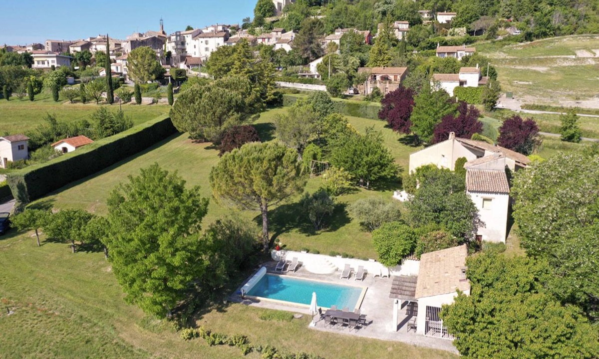 Saint-Michel-l'Observatoire Villa | Villa for 6 people, private pool, garden not overlooked