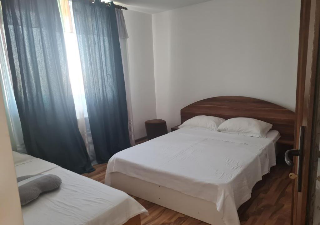 2 Mai House | Vila Aida