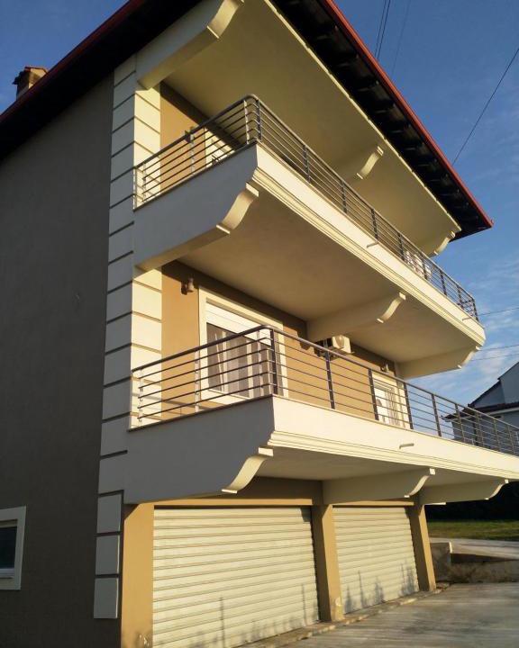Kamez Villa | Vila