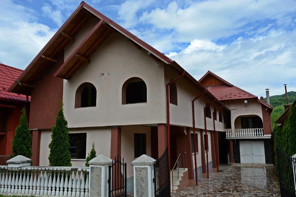 Corbi House | Vila Domneasca