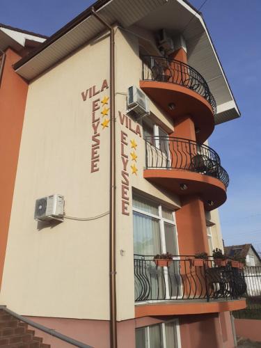 Sanmartin House | Vila Elysee
