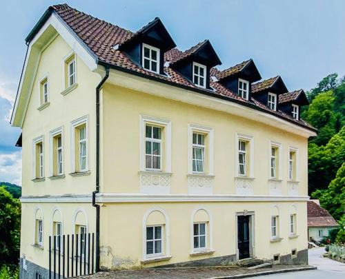 Podcetrtek Apartment | Vila Kralj