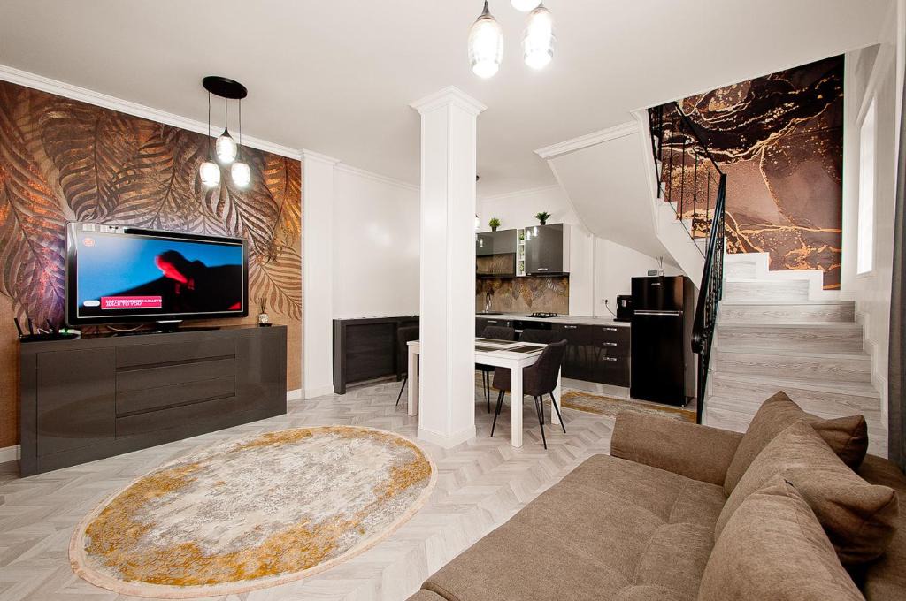 Galati Villa | VILA REYNA