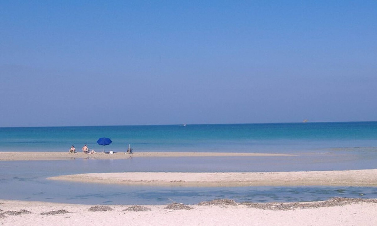 Torre Chianca Villa | VILLA 18 SLEEPS ONLY 100MT FROM THE SAND OF SAND