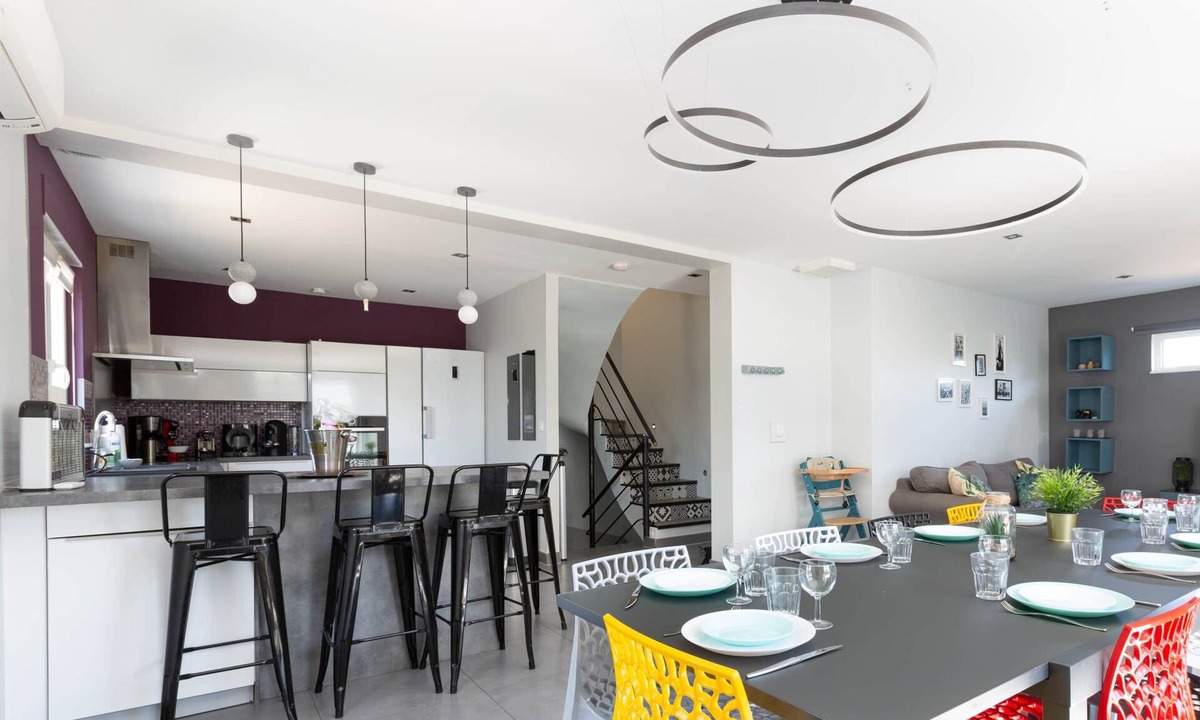 Hurtigheim Villa | Villa 250m² with private spa, barbecue, table football