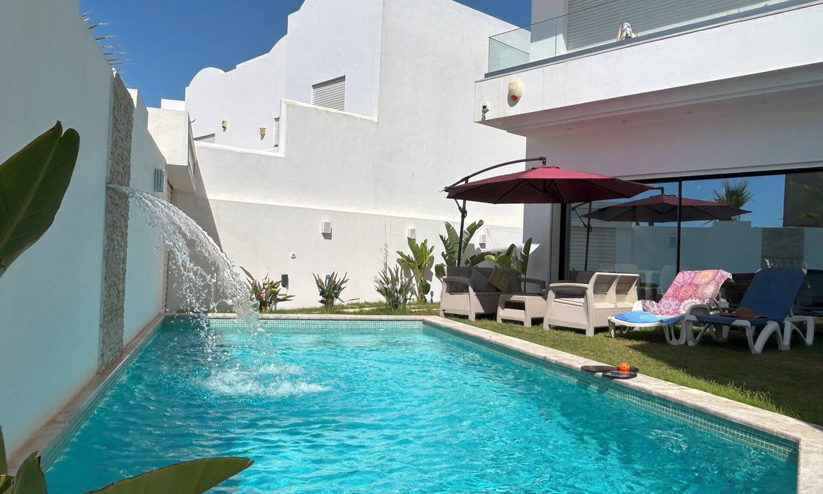 Hammamet Interieure Villa | Villa a Hammamet Centre, 300 Metre du Theatre, Piscine, Climatisée, 4 Chambre
