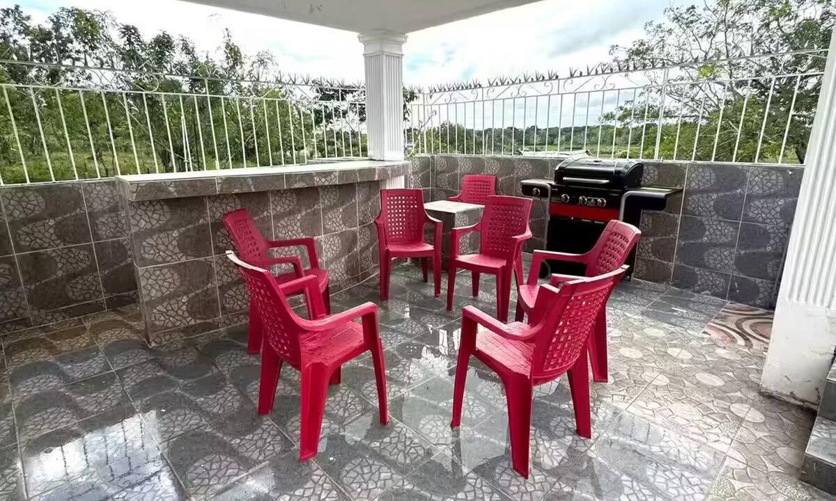 Centro House | Villa Abuela Samana - 4BR Luxury w/Jacuzzi
