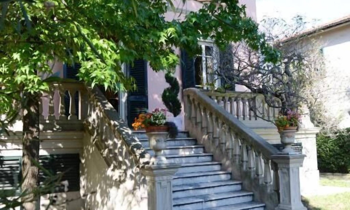 Lucca Historical Center Bed & Breakfast | Villa Agnese Bed and Breakfast