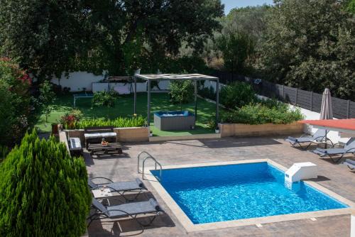 Prines Villa | Villa Alex with private pool and jacuzzi