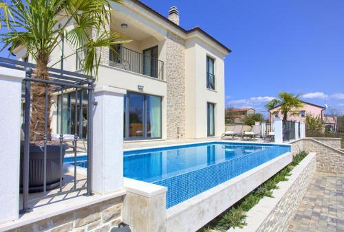 Garica Villa | Villa Allegra
