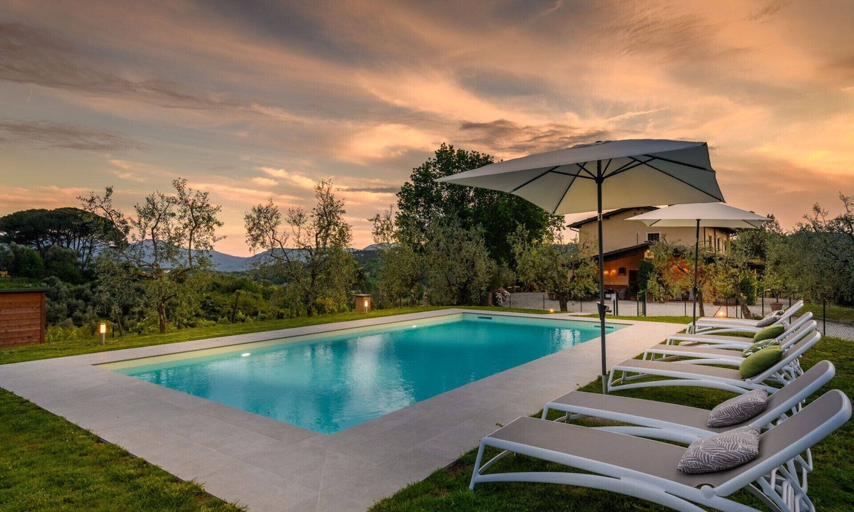 Lucca Villa | Villa Amore, a Romantic Hilltop Farmhouse in Lucca