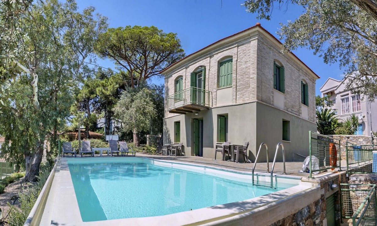 Ano Chalikas Villa | Villa Amphora - Three Bedroom Villa, Sleeps 6