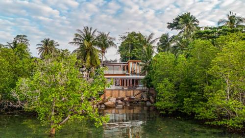 Hin Hong Villa | Villa Amrita - Oceanfront Villa with Private Beach