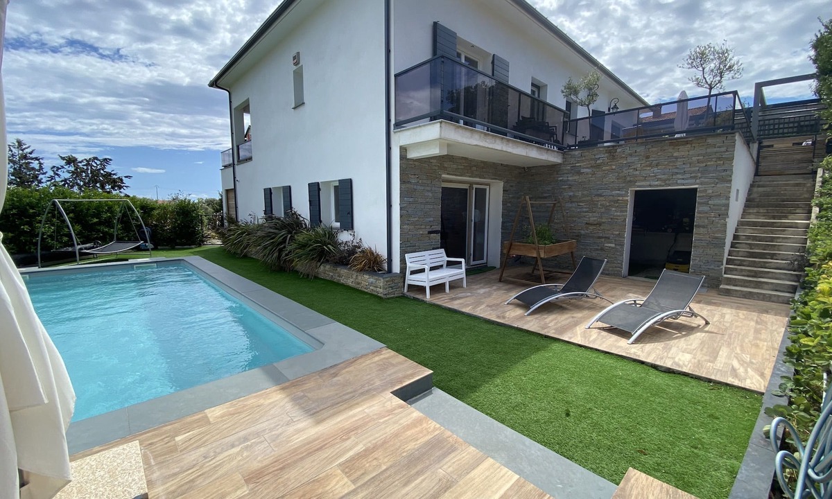 Bastia Villa | Villa and private pool - 5 min from the beaches and the city center - car rental