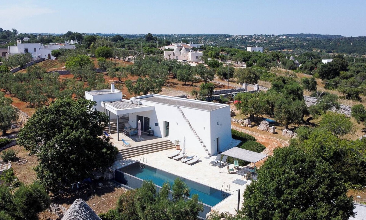 Cisternino Villa | Villa Apulia private villa with private pool and splendid panoramic views.