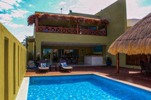 Ixil House | Villa Arkoi