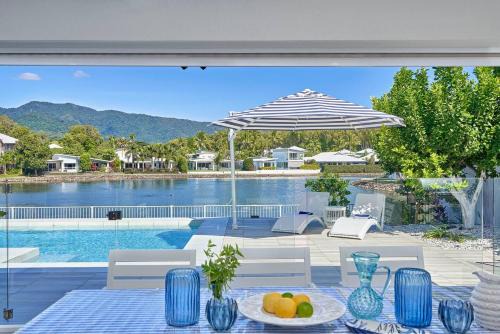 Trinity Beach House | Villa Aura Private Pool Lakefront & Near Beach
