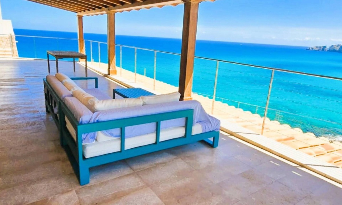 Cala Mesquida House | VILLA AUREA on the first line of sea. Aircon available - Free Wifi