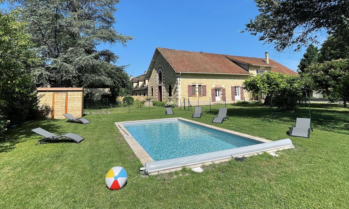 Tremolat Villa | Villa Avec Piscine Dans Beau Village Typique Périgord Noir Bord Dordogne