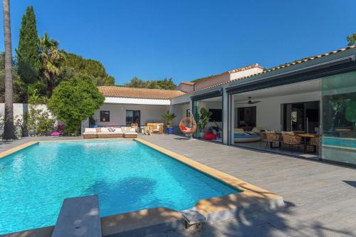 Sollies Pont Villa | Villa avec piscine privée à Solliès-Pont de 250 m²