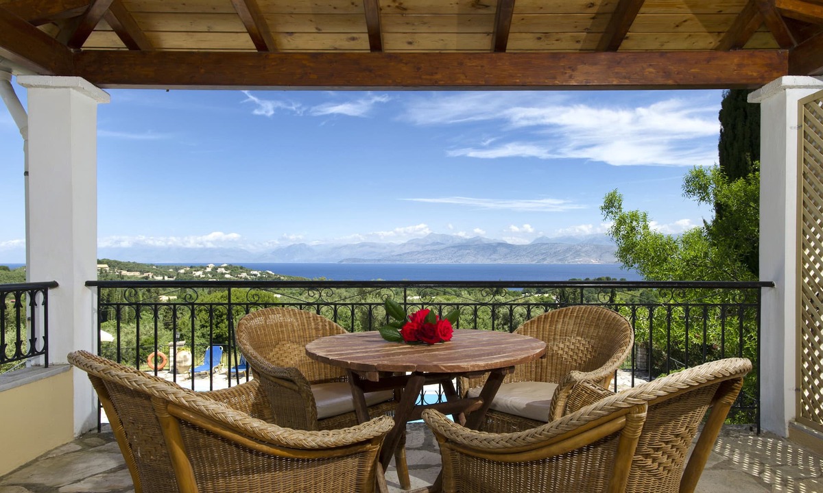 Petaleia Villa | Villa Bacchus