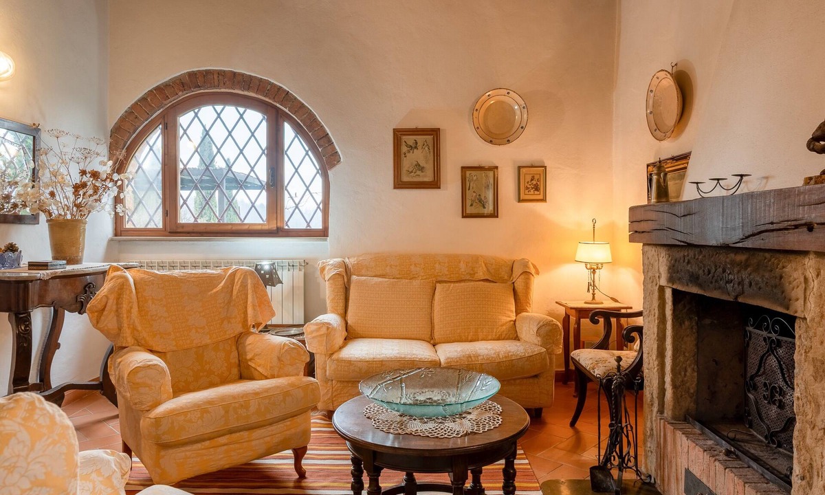 Montefollonico House | Villa Banditello, Secluded, Panoramic Views of Montepulciano Valley