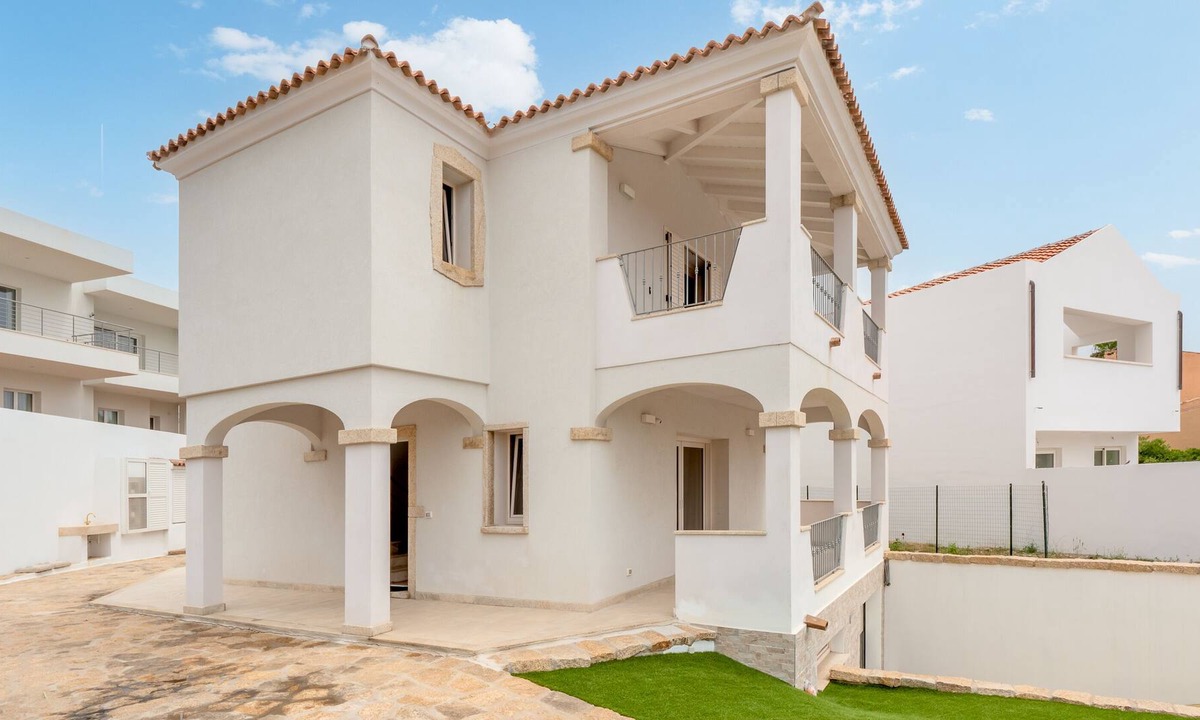 Baia Caddinas Villa | "Villa Barbara" with sea view, garden & Wi-Fi