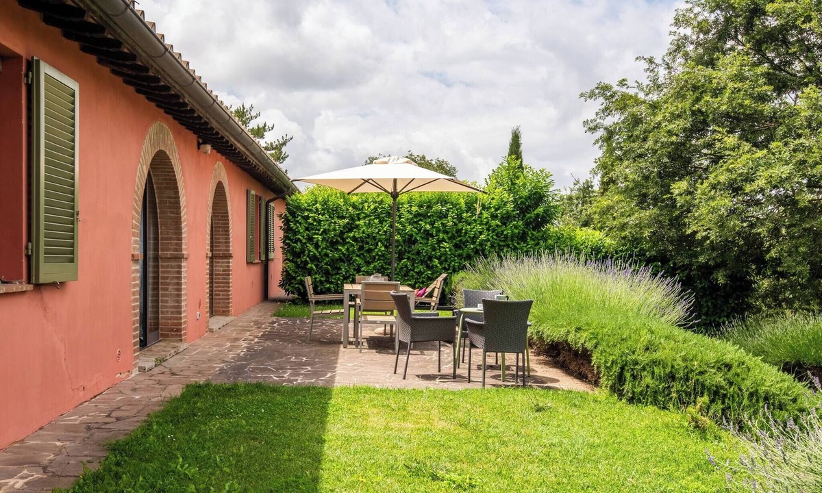 Trequanda Ski Chalet | Villa Basilico - Cignella Resort Chalet in Tuscany