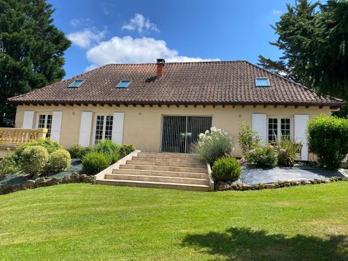 Pays-de-Belves Villa | Villa Bellevue