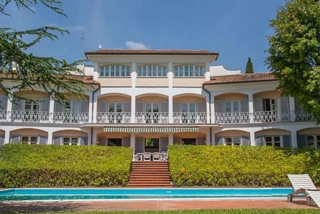Lucca Villa | Villa Bianca