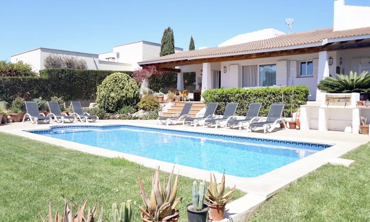 Binibeca Villa | VILLA BINISABEL, COMFORT AND EXCLUSIVITY