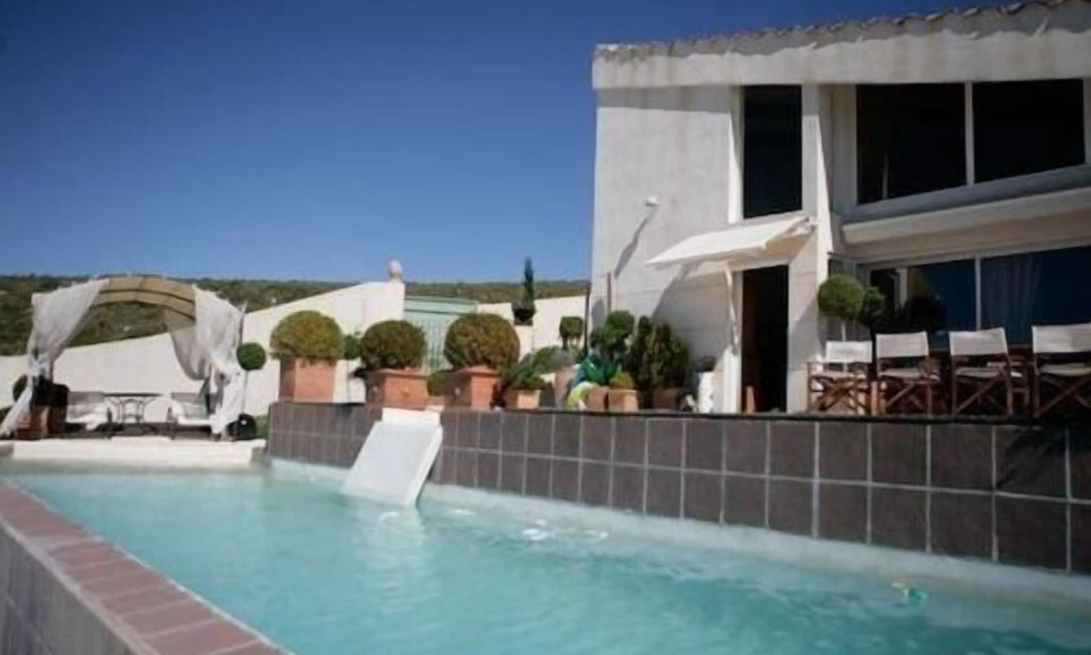 13th Arrondissement House | Villa Blanche