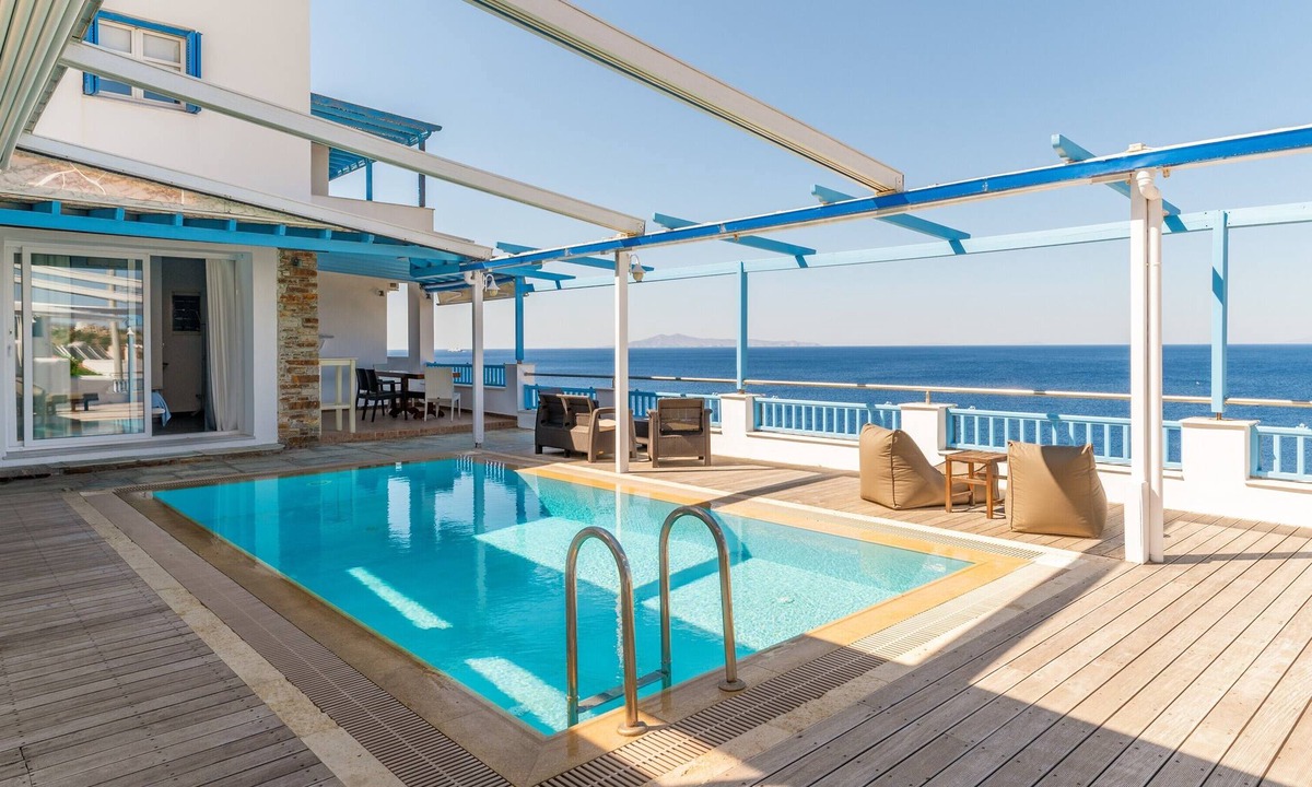Mpatsi Villa | Villa "Blue Waves View Andros" with Sea View, Private Pool & Wi-Fi