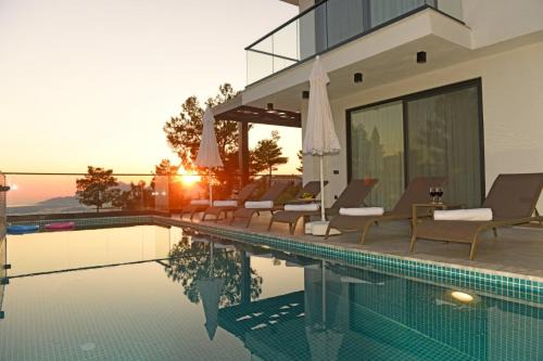 Uzumlu Villa | Villa Brothers