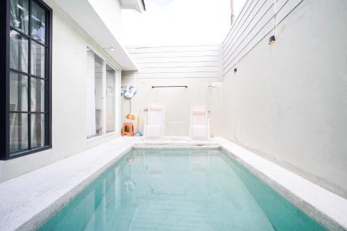 Sleman Villa | Villa by Praya