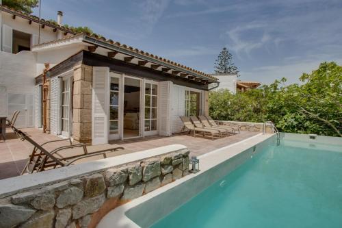 Provensals Villa | Villa Cala Padri Seafront home