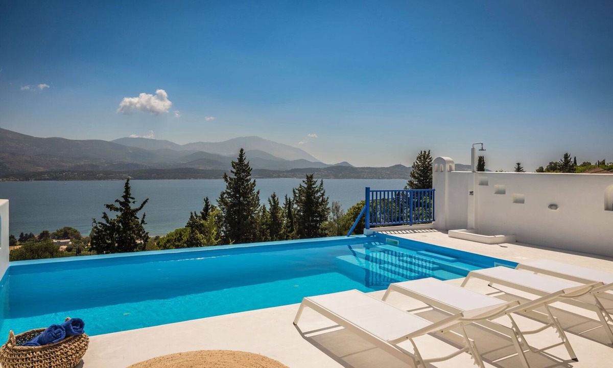Paliki Villa | Villa Camelia | Iris Sunset Villas