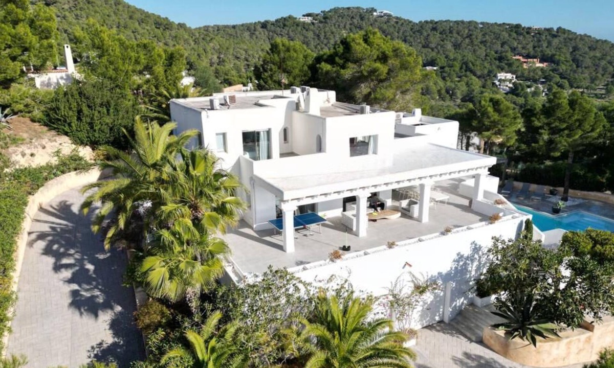 Puig Manya House | Villa Cap M - Five Bedroom House, Sleeps 10