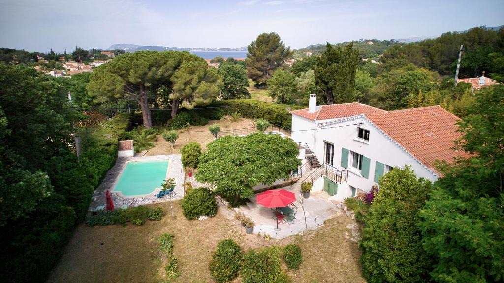 Le Pradet Bed & Breakfast | Villa Caprier