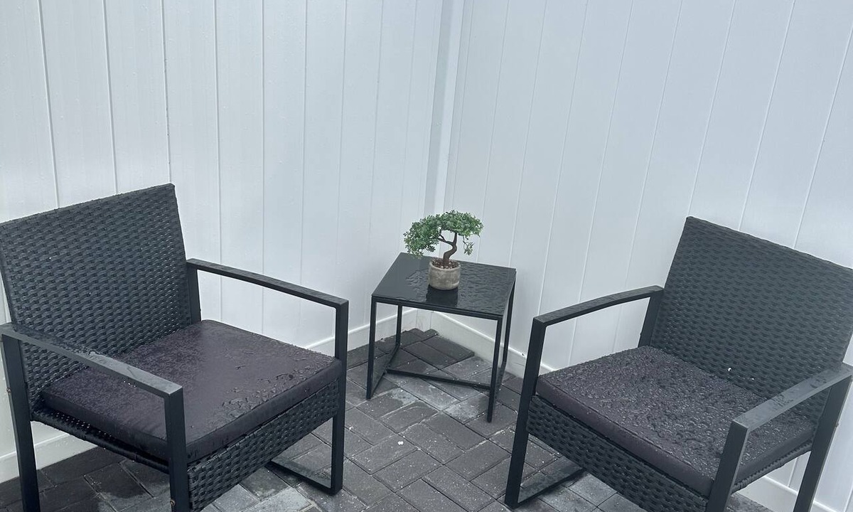 Apollo Beach Apartment | Villa Caru - Quiet Retreat Near Beaches and Beachfront Restaurants