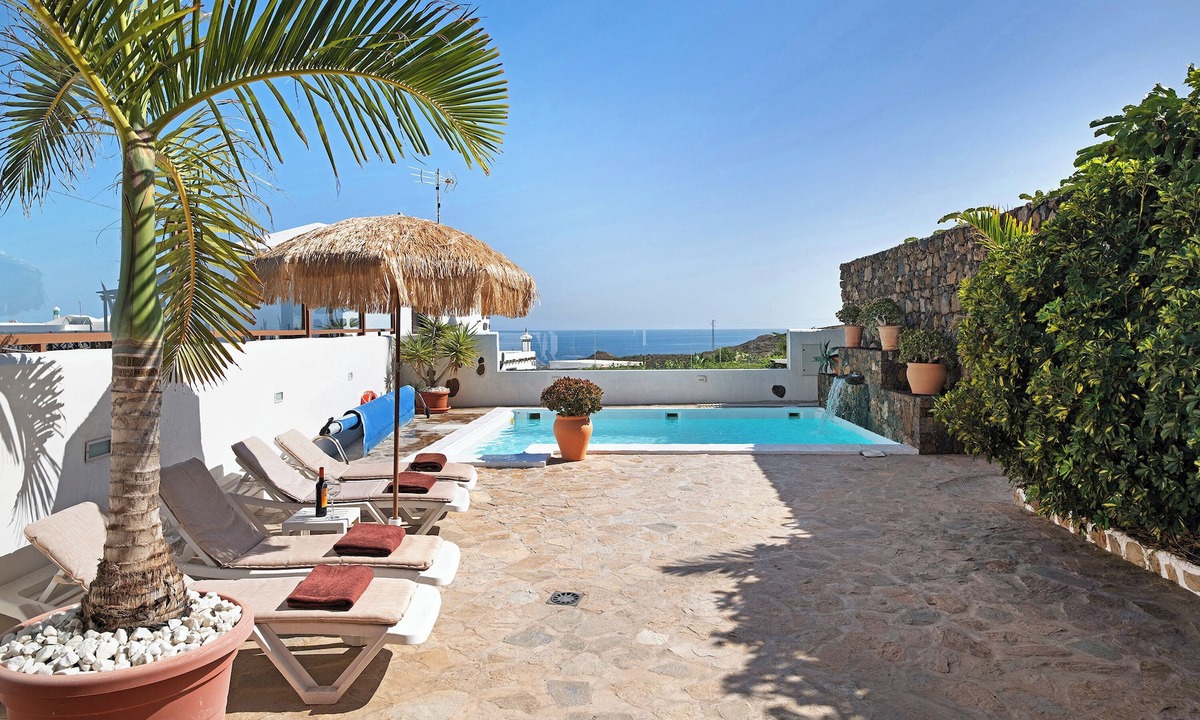 Guatiza Villa | Villa "Casa Golondrina" with Sea View, Private Pool & Wi-Fi