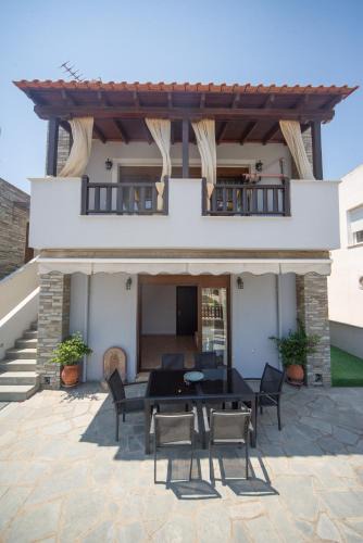 Nea Iraklitsa House | Villa Castello