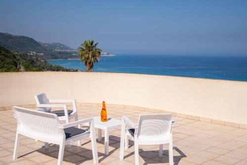 Marina di Zambrone Villa | Villa Chiara Infinity Sea View