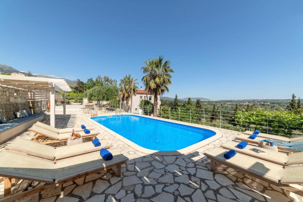 Apokoronas Villa | Villa Chrysallis with heated pool